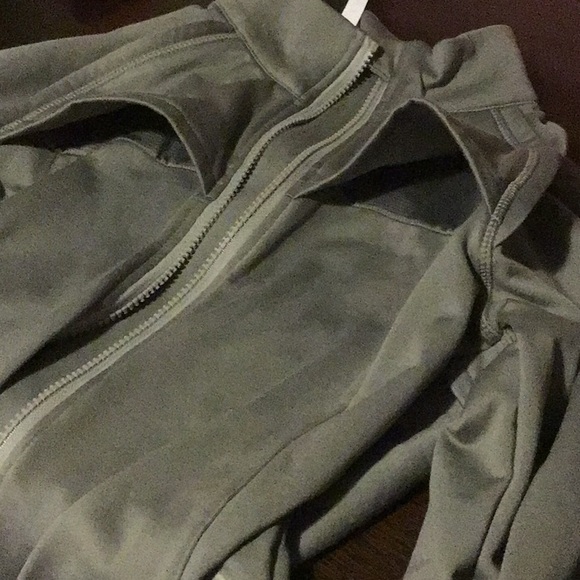 NWT FABLETICS KIMMY JACKET - Picture 5 of 6